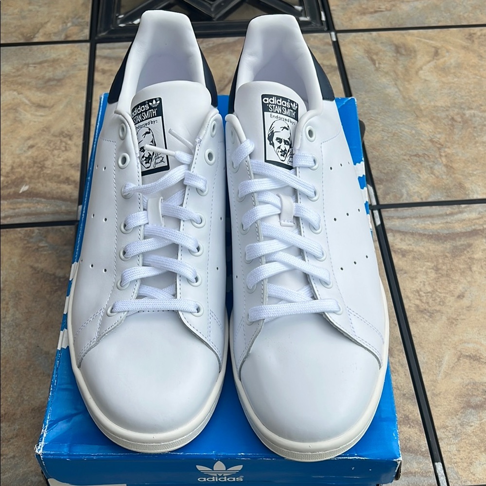 DS Men’s Adidas Stan Smith size 13